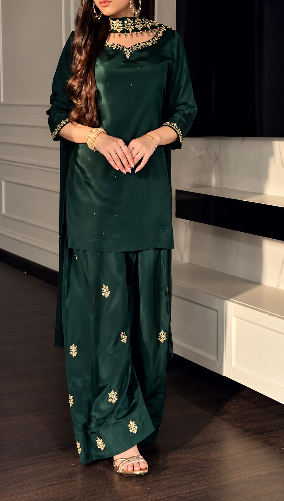 Noor-e-Aura Green Ethnic Suit Set for Women | Elegant Festive & Party Wear - Image 2